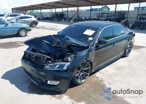 2014 Volkswagen Passat 2.5L Se z USA, uszkodzony, nr VIN 1VWBP7A3XEC011211